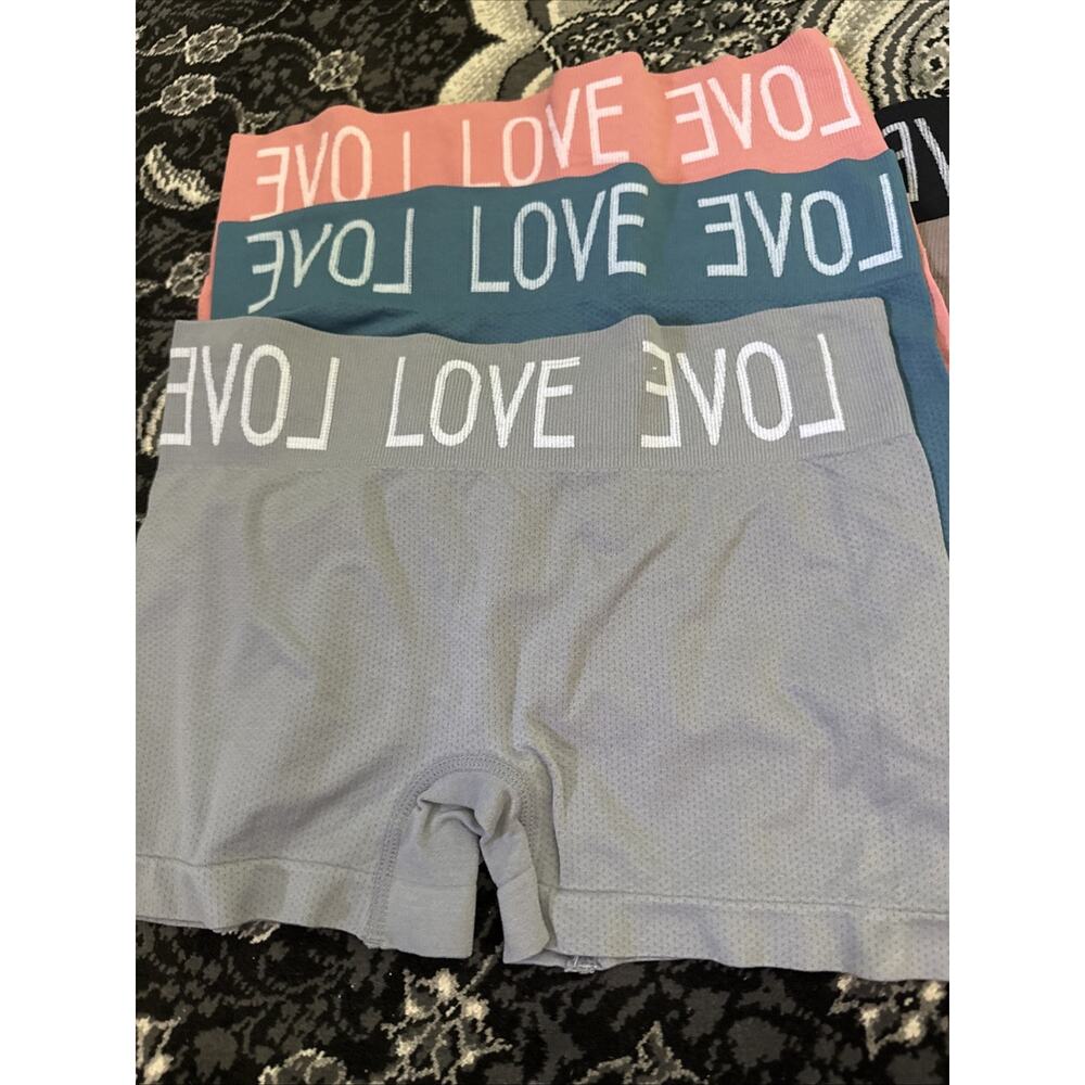 4 for $12 Women's Lot Of 7 Pairs Of Boyshorts, Large, Multicolor - Picture 2 of 4